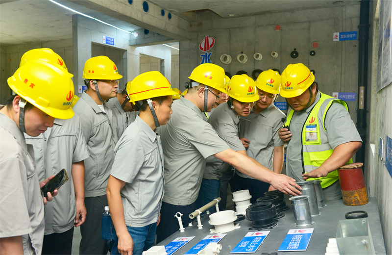 为进一步推进优质客户高效履约，提升交付品质、达成客户满意，2025年6月25日，9001DCC金沙建设集团在上海组织召开2025年越秀地产、华润置业客户履约推进会。